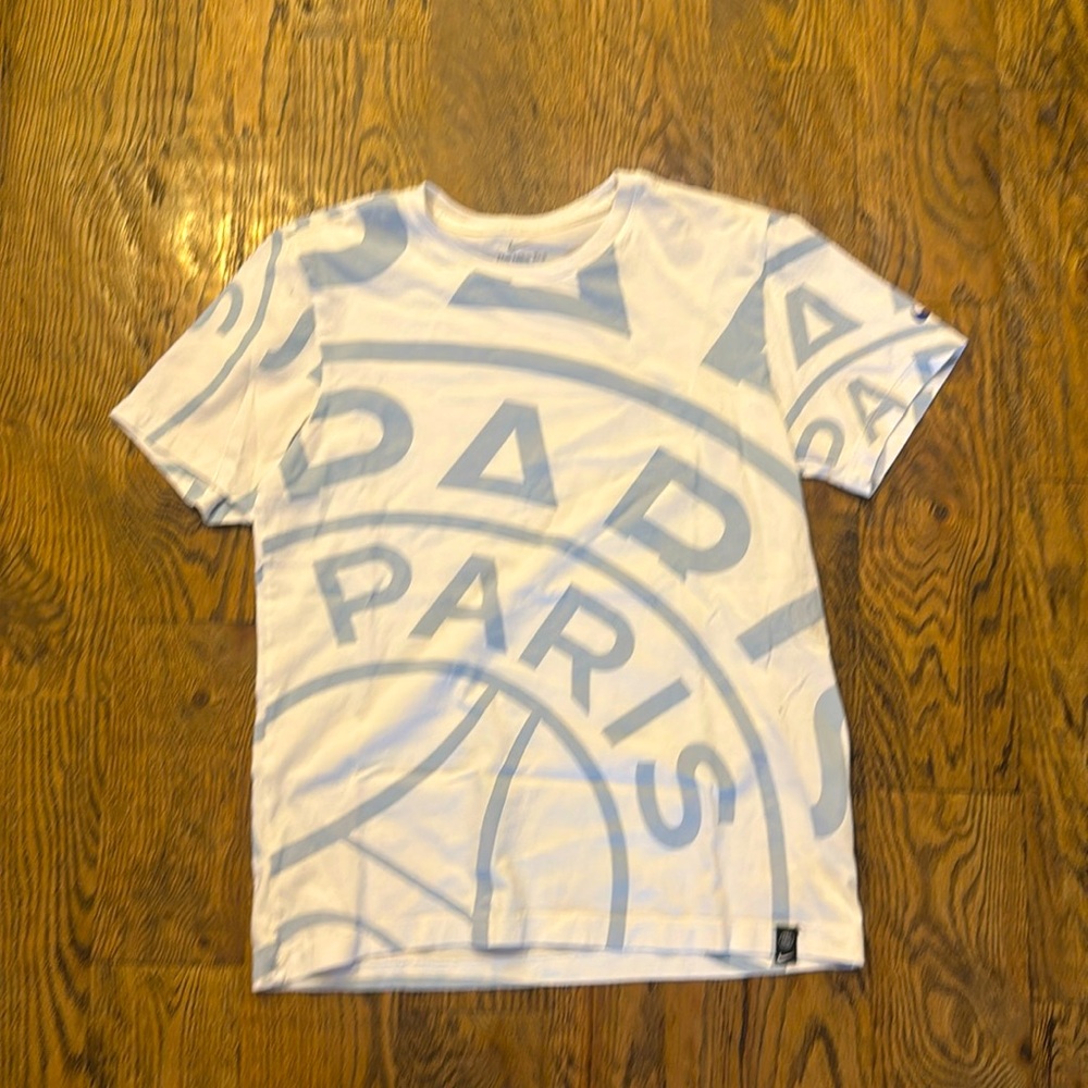 PSG Men’s medium Nike shirt